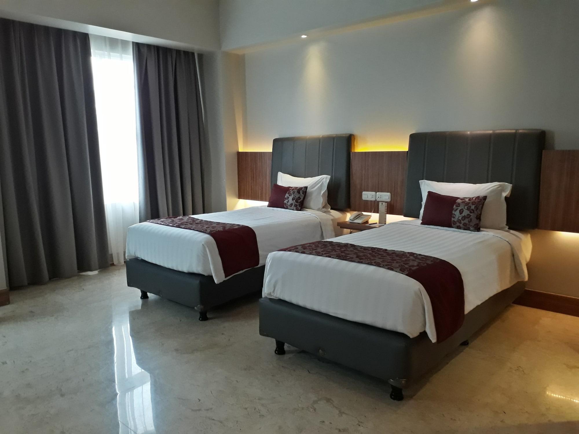 Demelia Hotel 3*