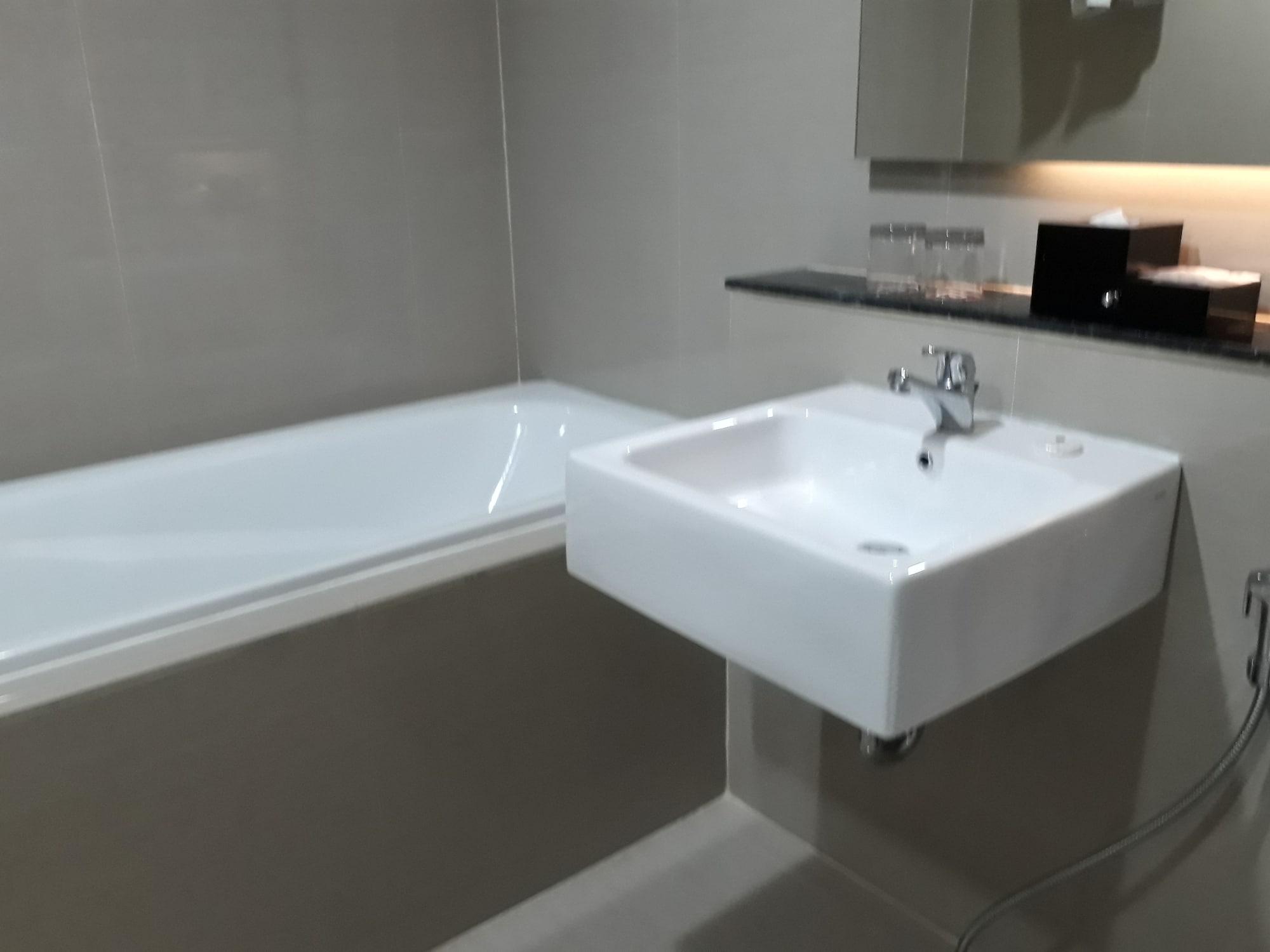 Demelia 3* Makassar